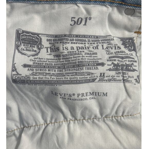 Levi's Premium 501 High Rise Women's Shorts in Luxor Heat Light Wash Size 33 - Picture 14 of 14